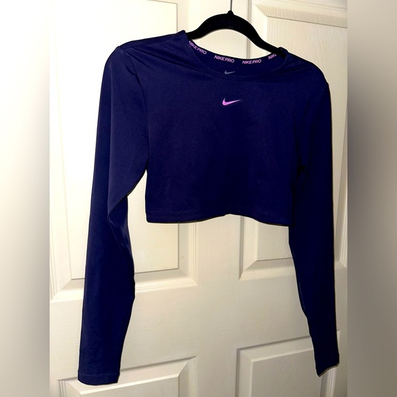 Nike Pro Women's Dark Purple Long Sleeve Crop Top Dri-fit M Gym Activewear NWT - Picture 1 of 10
